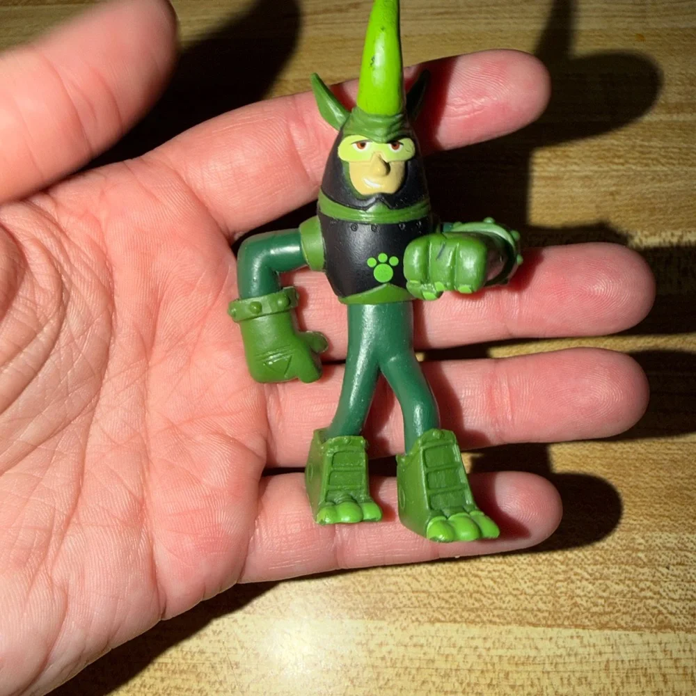 2020 kinder surprise egg Action Figure Set with animal people‎ fun toys kids